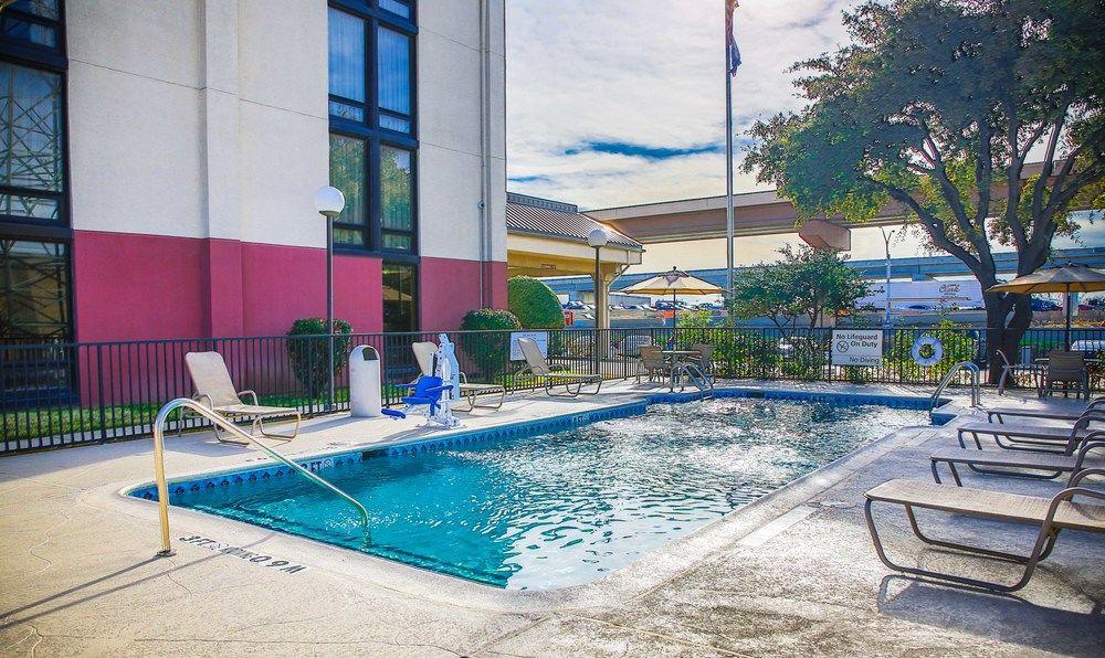 Comfort Inn Dallas North Love Field Airport Extérieur photo