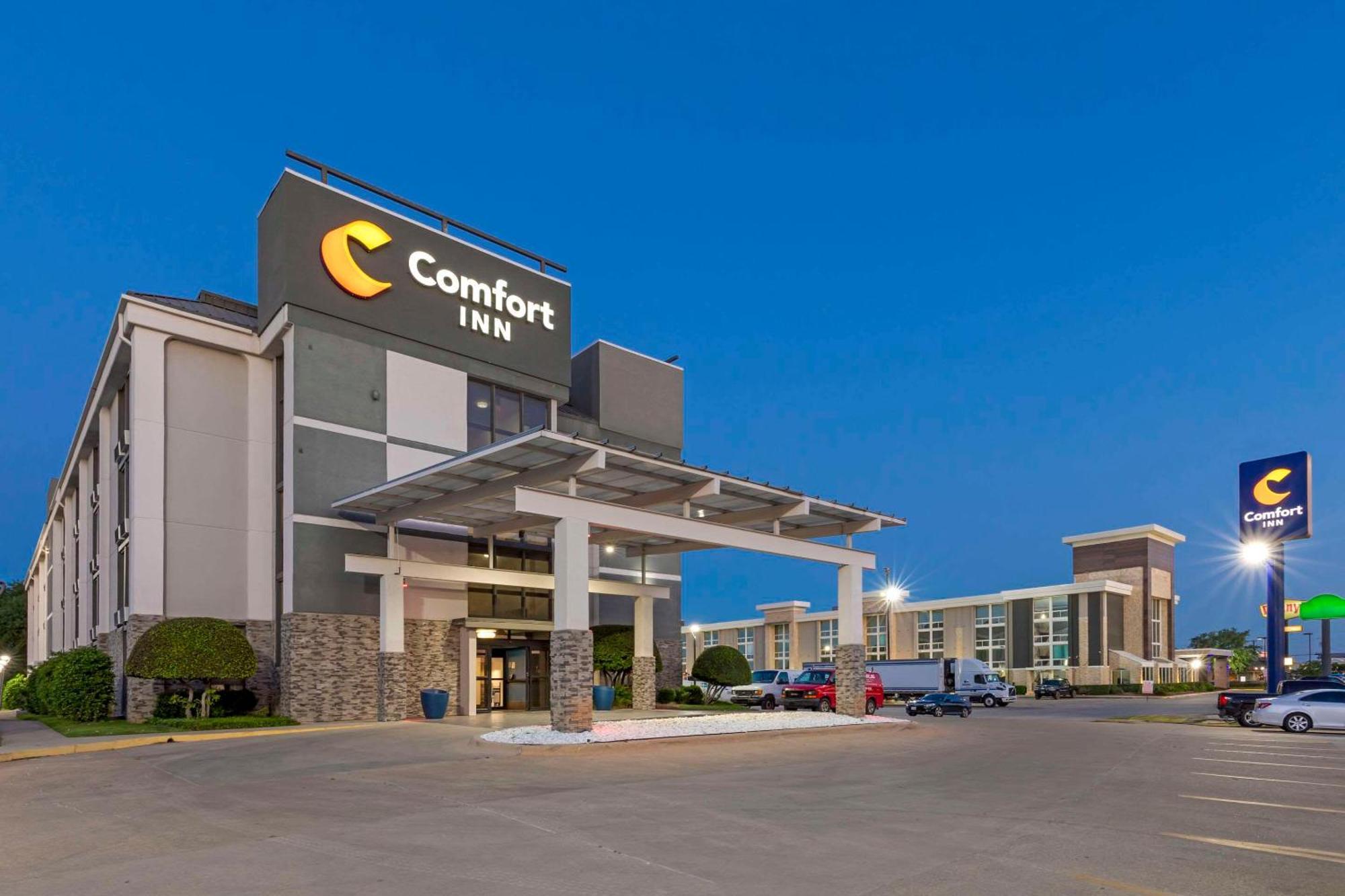 Comfort Inn Dallas North Love Field Airport Extérieur photo