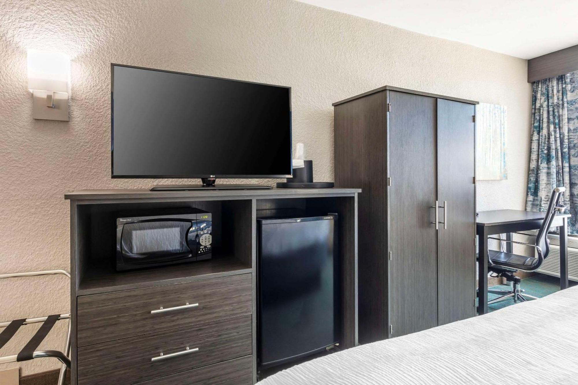 Comfort Inn Dallas North Love Field Airport Extérieur photo
