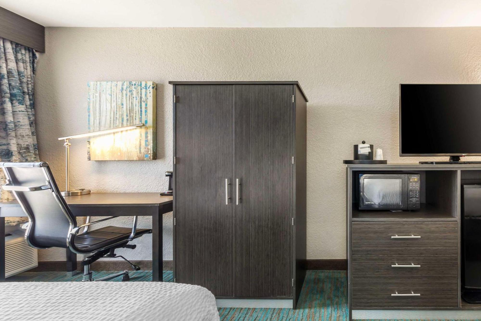 Comfort Inn Dallas North Love Field Airport Extérieur photo
